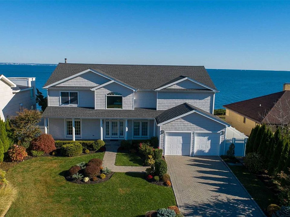 1st image of 35 Oak Point Dr N