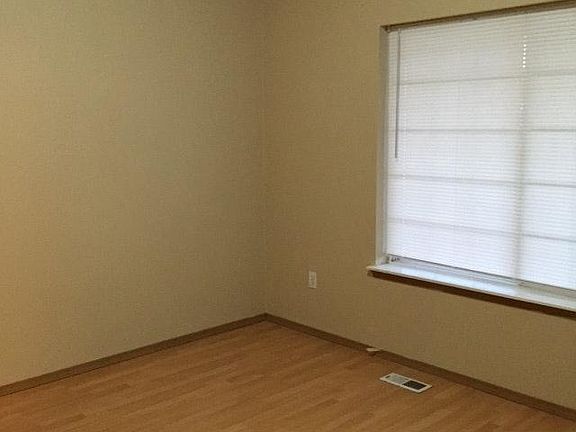 3rd image of 1216 200th Street Ct E