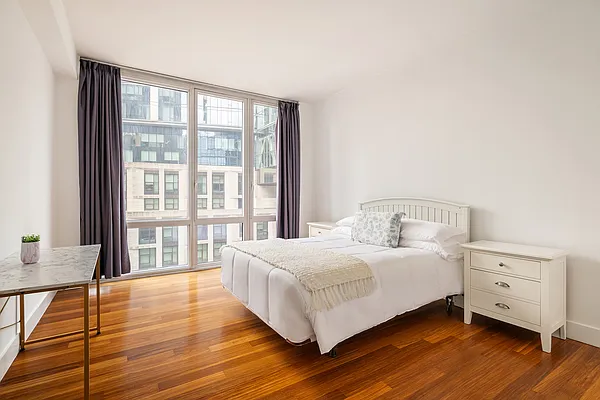 Bedroom, photo 1