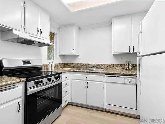 5th image of 223 Woodland Pkwy Unit 160