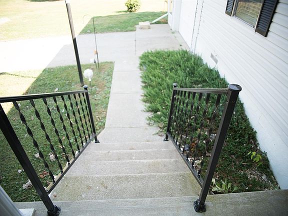 3rd image of 155 Lowery Ln