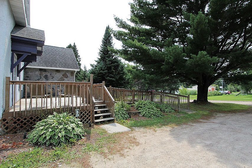 2nd image of 118 NE 11th Ave