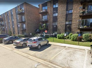 8901 N Western Ave APT 211, Des Plaines, IL 60016