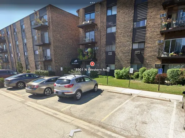 8901 N Western Ave APT 211, Des Plaines, IL 60016
