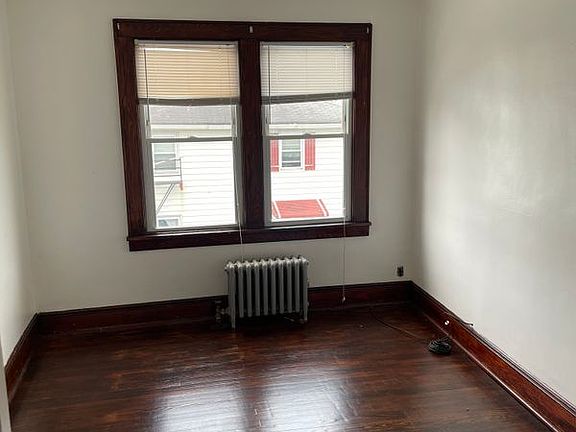 4th image of 50 5th Ave Floor 2