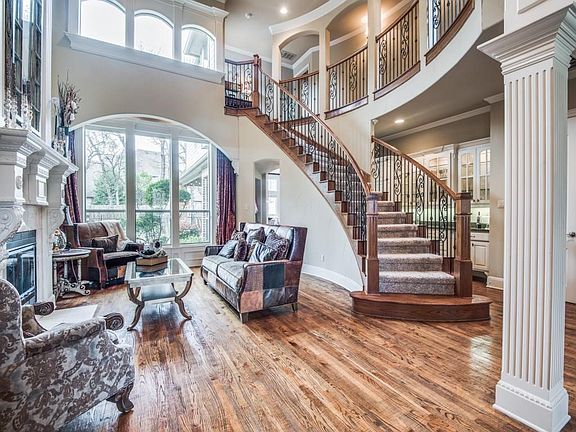 3rd image of 2045 Coventry Ct
