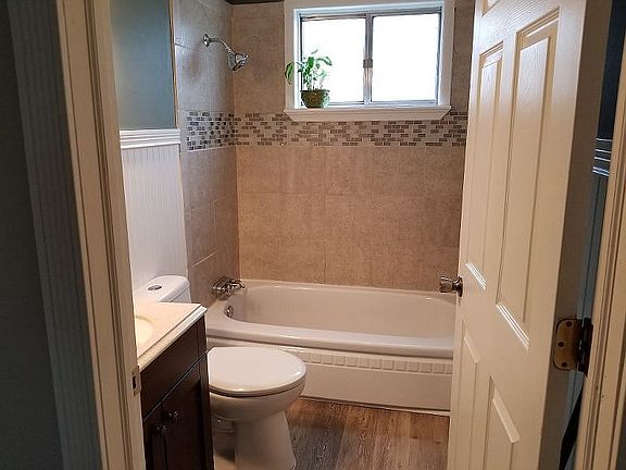 4th image of 30445 Townley Ave