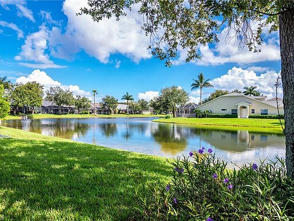 3rd image of 8480 Ibis Cove Cir