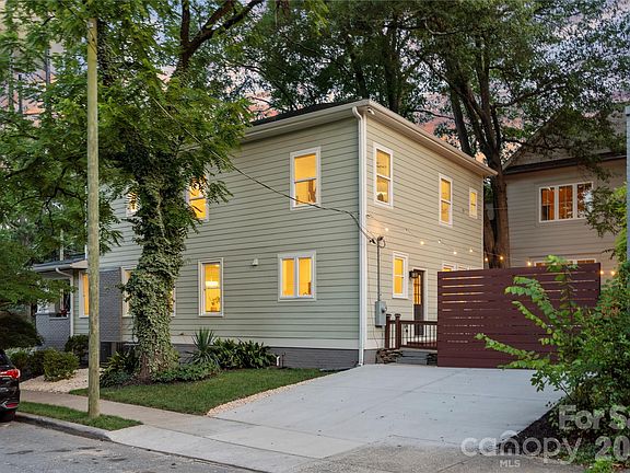 4th image of 429 Pecan Ave