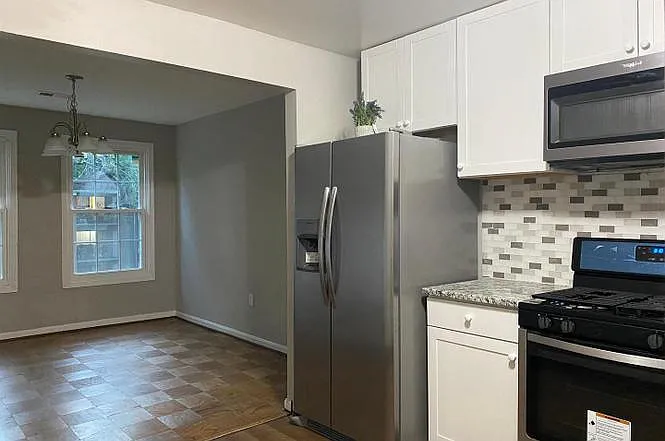 2 bed, 1021 sqft, $2,095 — Photo 3