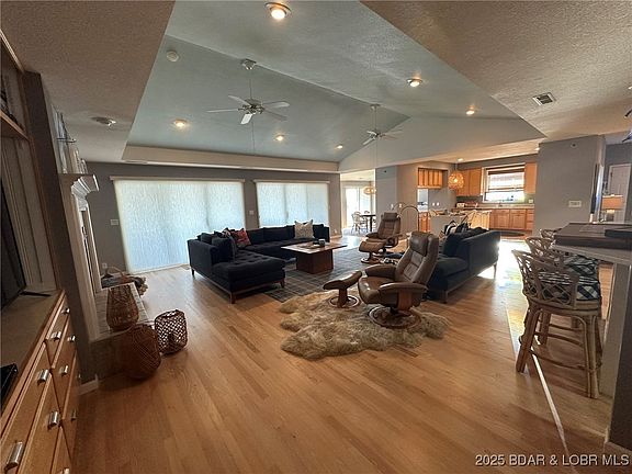 5th image of 72 Palisades Lakeview Dr #4A
