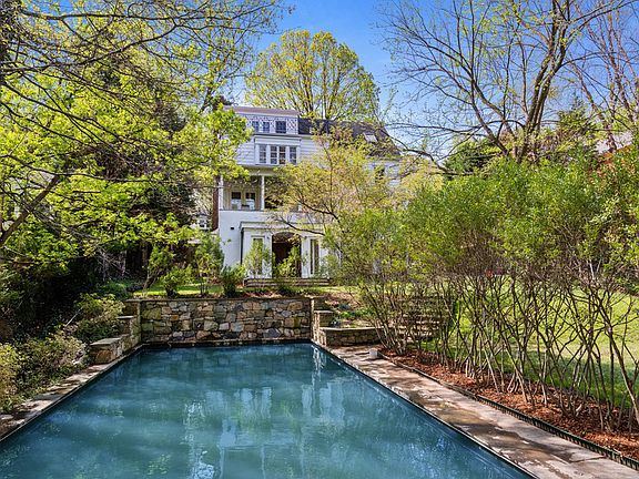 Pool/Rear facade