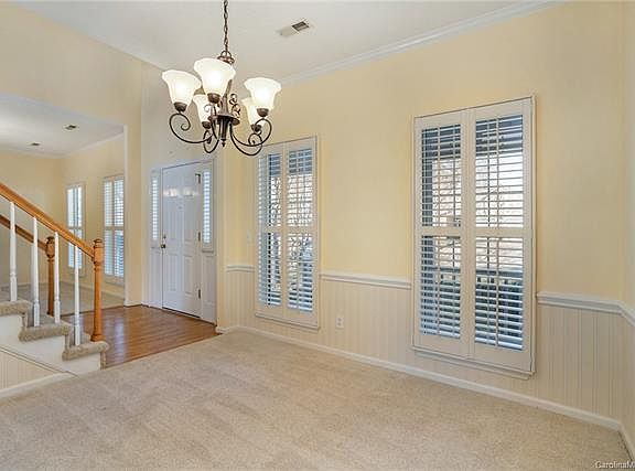 4th image of 10634 Jardin Way