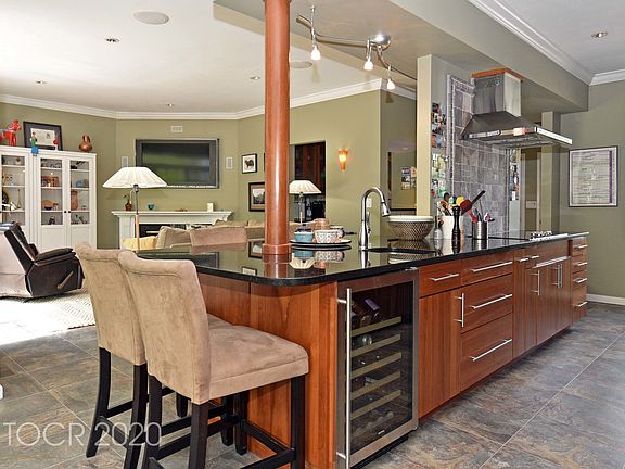 4th image of 41 Woodlands Dr