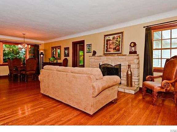 5th image of 35 Oleander Dr