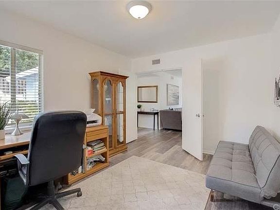 5th image of 5008 Acampo Ave #5008