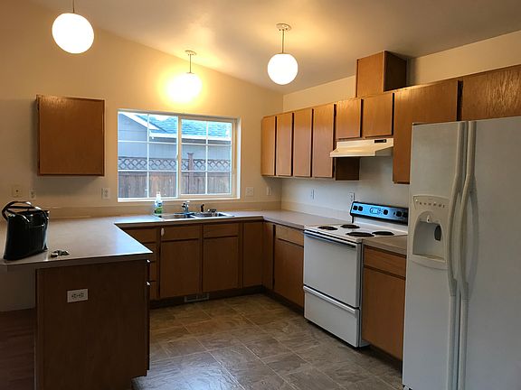 2nd image of 9806 Donovan Ct SE