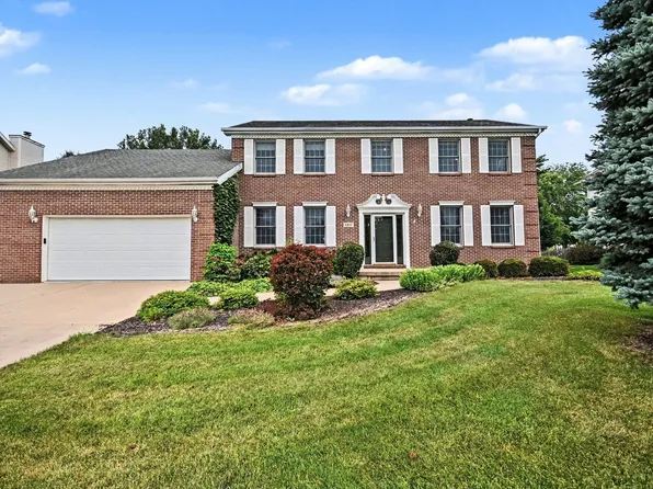 1207 David A Barry Dr, Shorewood, IL 60404