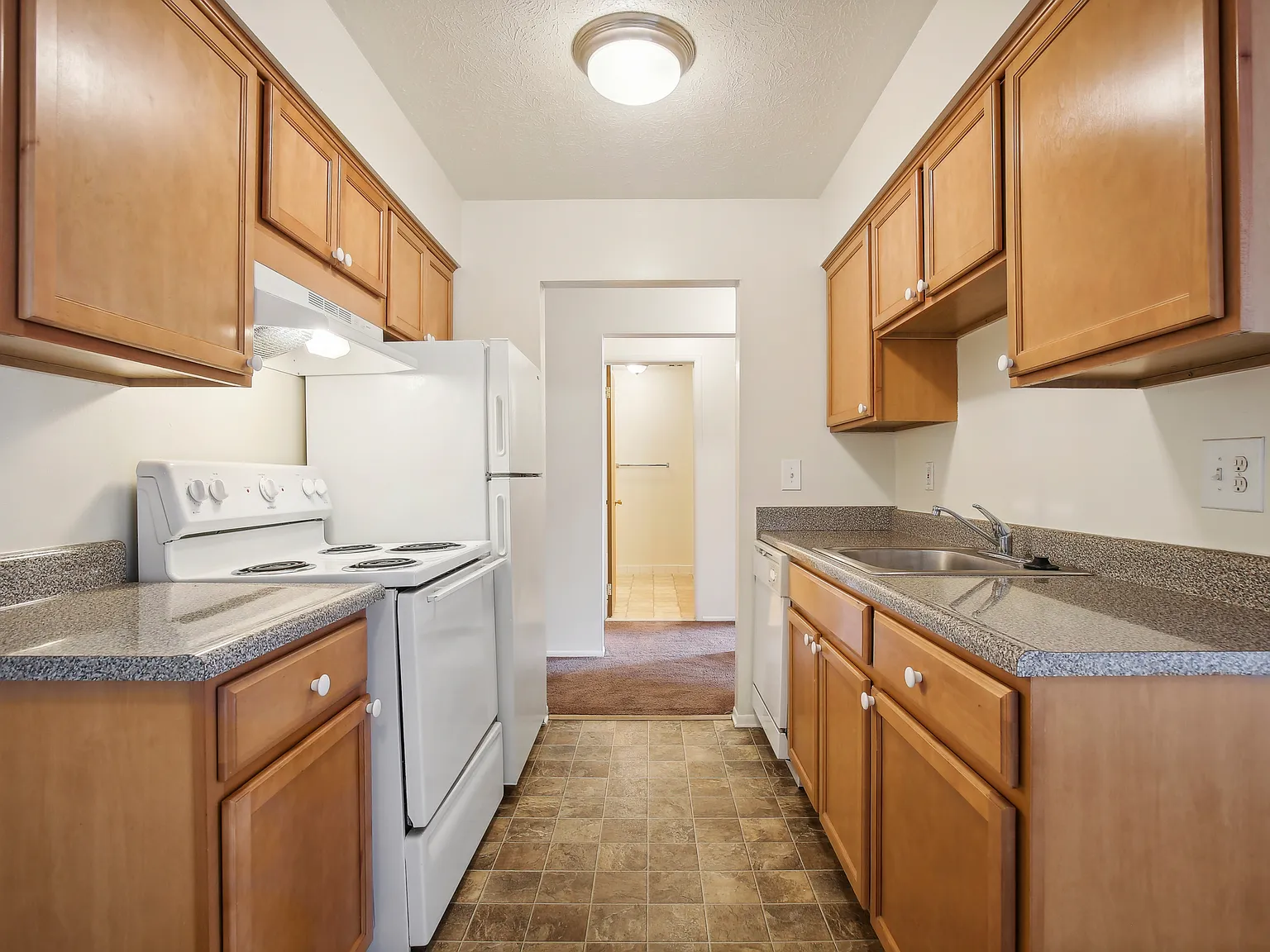 West Garden Apartments — Photo 1
