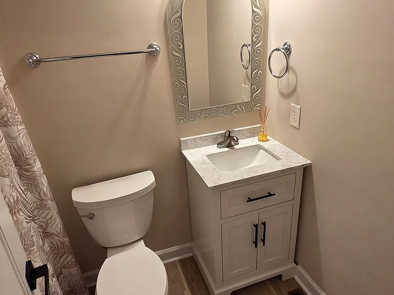 4049 Clinard Ave — Photo 16
