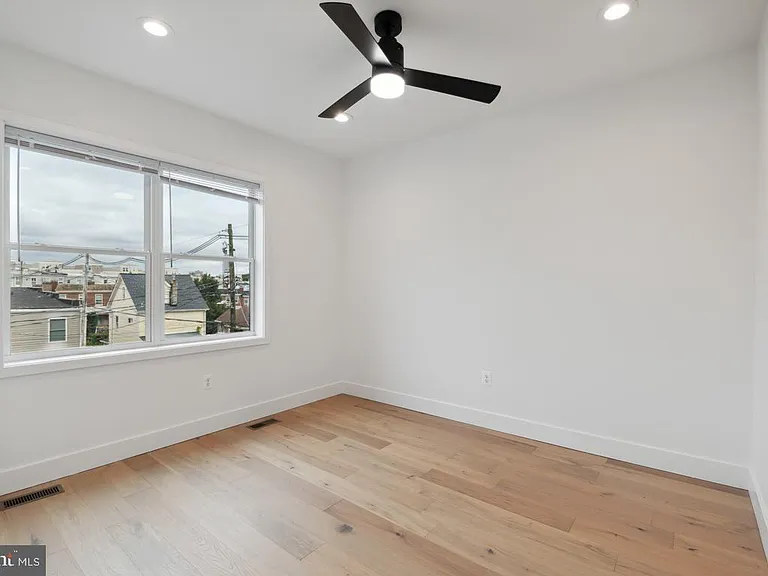 1207 Dellwood Ave — Photo 19