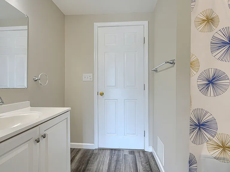 209 Bridge Dr — Photo 40