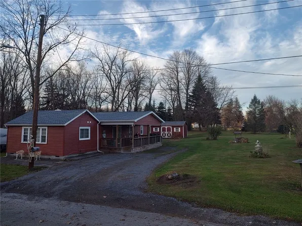 406 Railroad Ave, Waterloo, NY 13165