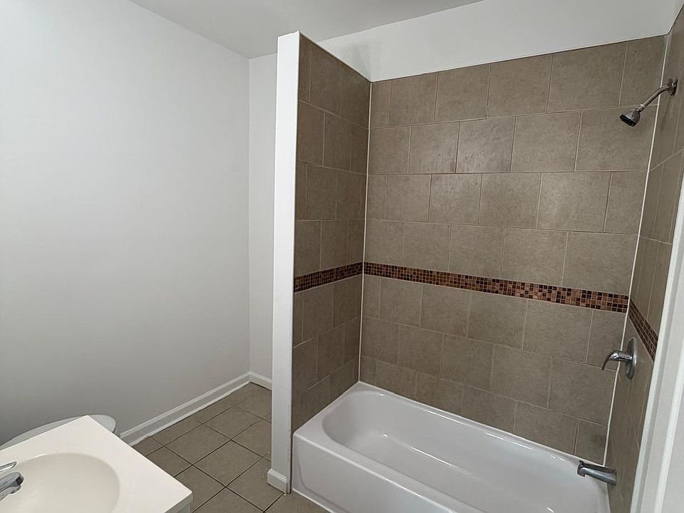 1st image of 397 Myrtle Ave #1