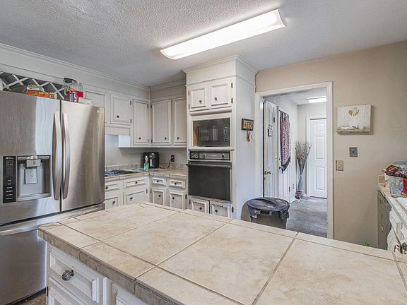 3rd image of 209 Brookspring Rd