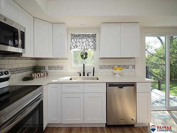 2nd image of 2440 W 18th St