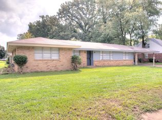 3290 S Mendenhall Rd, Memphis, TN 38115