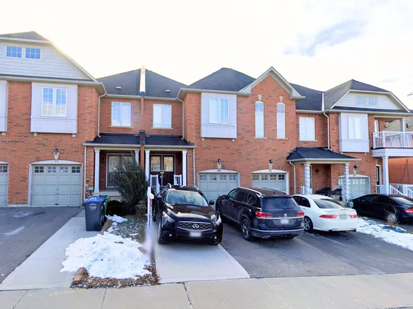 34 Pefferlaw Cir, Brampton, ON L6Y 0K1