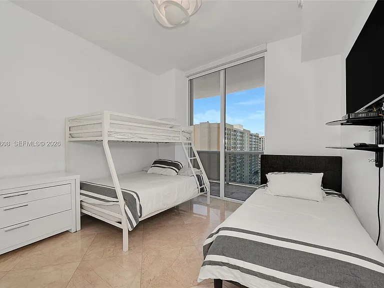 16001 Collins Ave #1005 — Photo 19