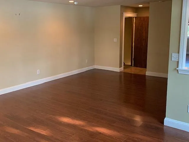 16 Greenbriar Dr — Photo 11