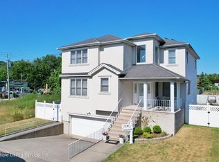 11 Andrews Ave, Staten Island, NY 10306