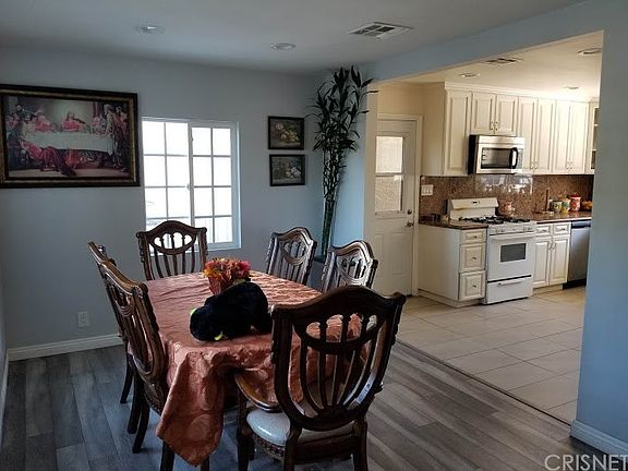 4th image of 8516 Haskell Ave