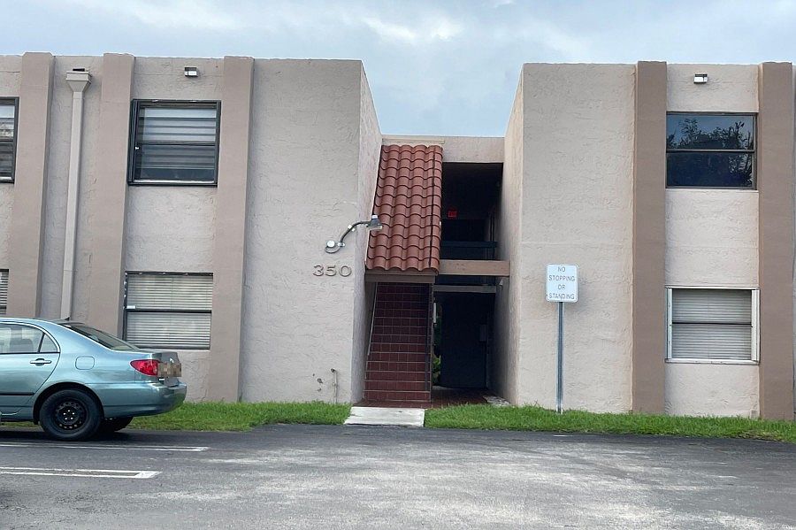 1st image of 350 W Park Dr APT 103