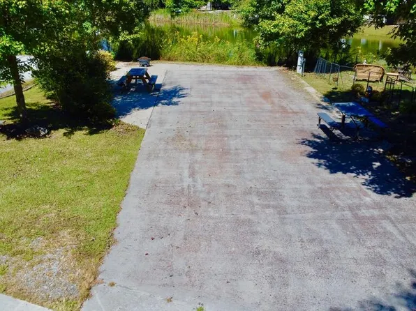 5 Mountain Meadows Dr, Morganton, GA 30560