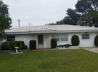 1654 San Helen Dr, Dunedin, FL 34698
