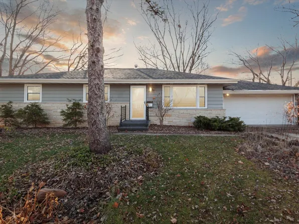 302 3rd St, Brodhead, WI 53520
