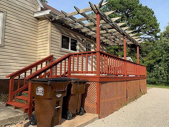 2nd image of 326 N Illinois Ave