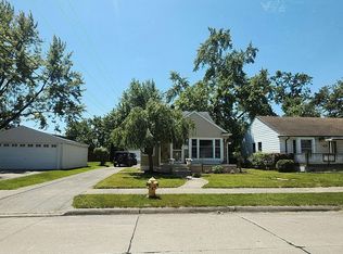 1559 Cambridge Rd, Berkley, MI 48072