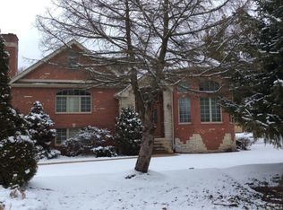 20W144 Meadow Ln, Lemont, IL 60439