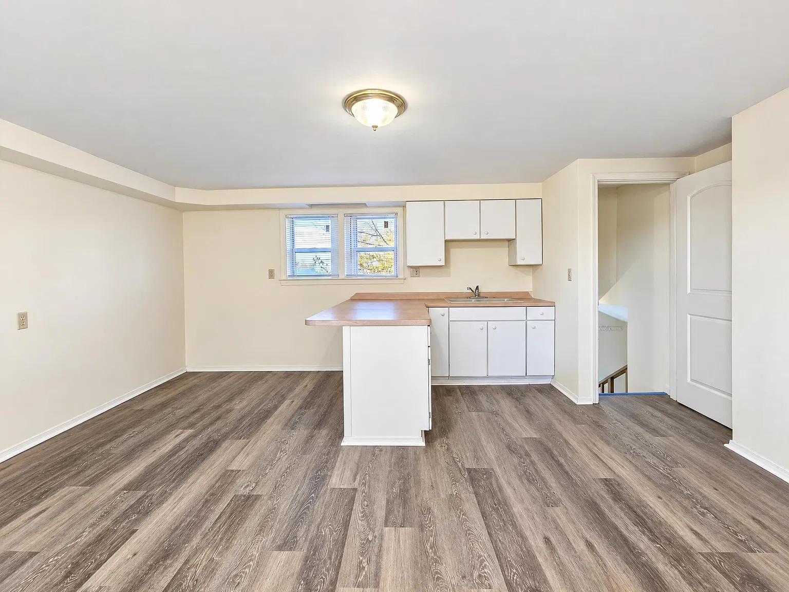 1 bed, 700 sqft, $1,185 — Photo 3