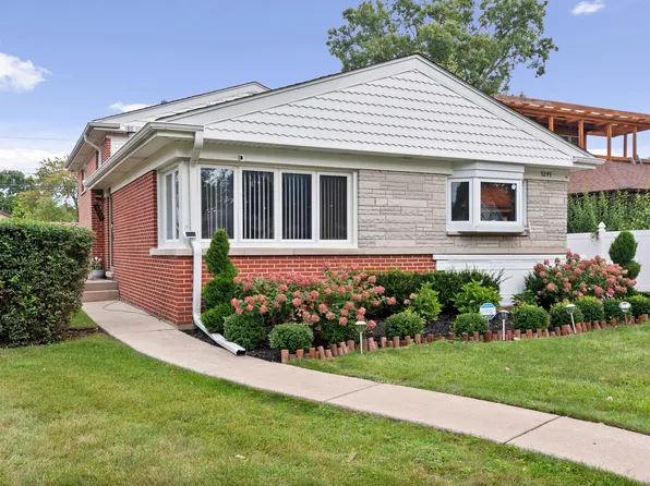 9249 Kildare Ave, Skokie, IL 60076