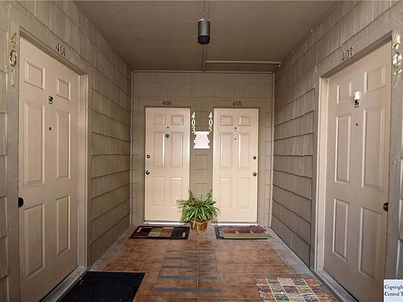 2nd image of 1202-403 Thorpe Ln