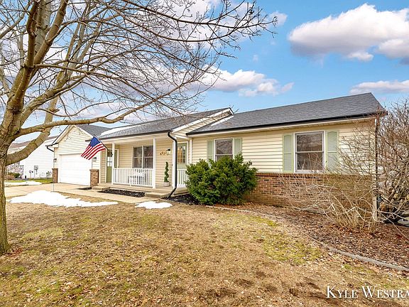 3rd image of 6527 Sunfield Dr SW