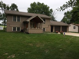 4967 W 4000n Rd, Kankakee, IL 60901