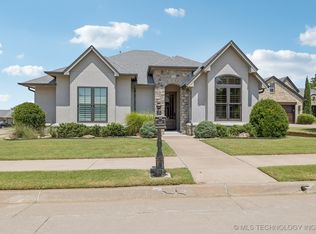 905 W 84th Pl, Tulsa, OK 74132