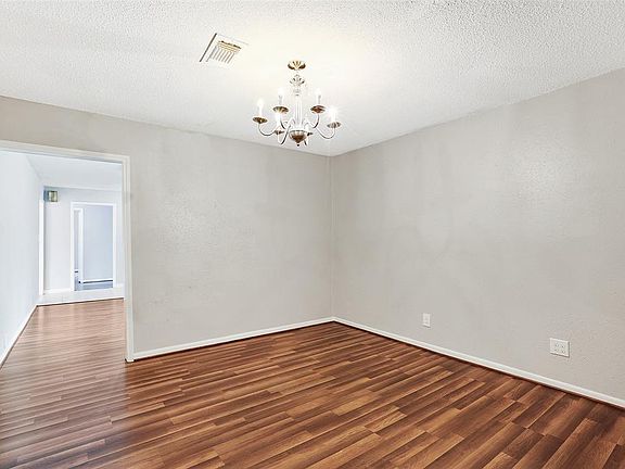 4th image of 1047 Creekmont Dr